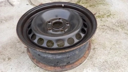 Felga stalowa używana 15 cali  5X112  ET45