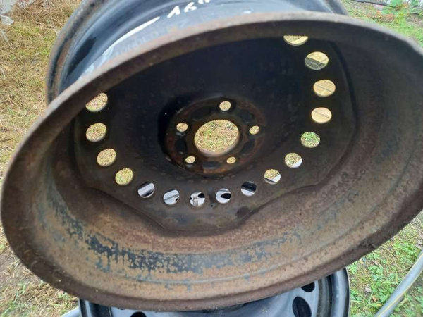 Felga stalowa16 cali 5x108 ET50 Ford używana 