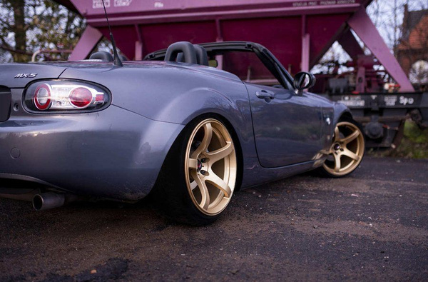 Alufelgi 18" 5x114.3 ET18 JR32 Gold