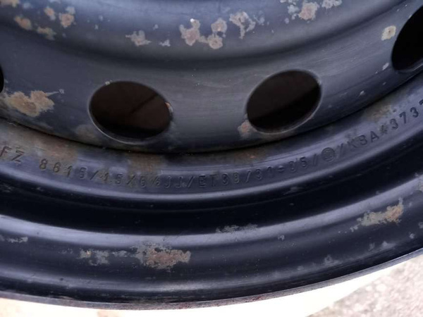 Felga stalowa 15x6,5 5x100 ET39 Toyota używana 