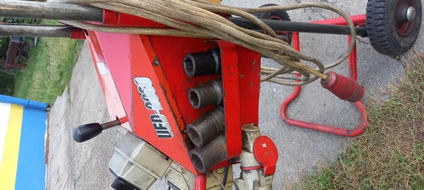 Elektryczny klucz do odkręcania kół DELTA 2000