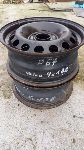 Felga stalowa 15 cali 4x108 ET44 używana 