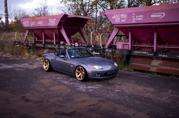 Alufelgi 18" 5x114.3 ET18 JR32 Gold