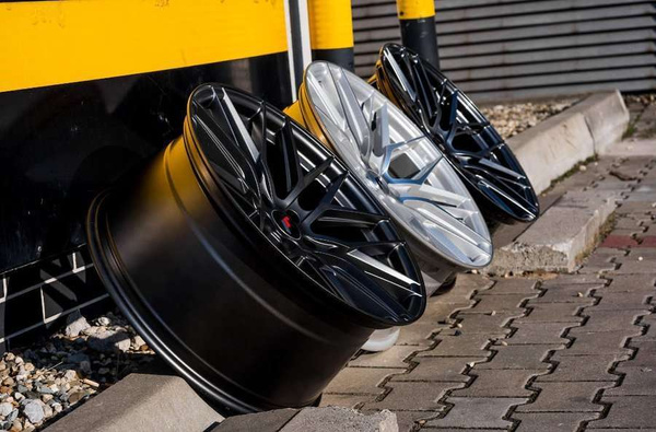 Alufelgi 22" BLANK ET30 - 45 JR28 Black