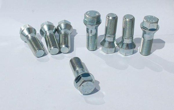 Śruba 16x1,5x35 mm, stożek (dostawcze)