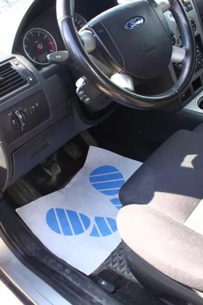 Dywaniki ochronne, papierowe - 500 szt. rolka