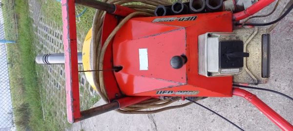 Elektryczny klucz do odkręcania kół DELTA 2000